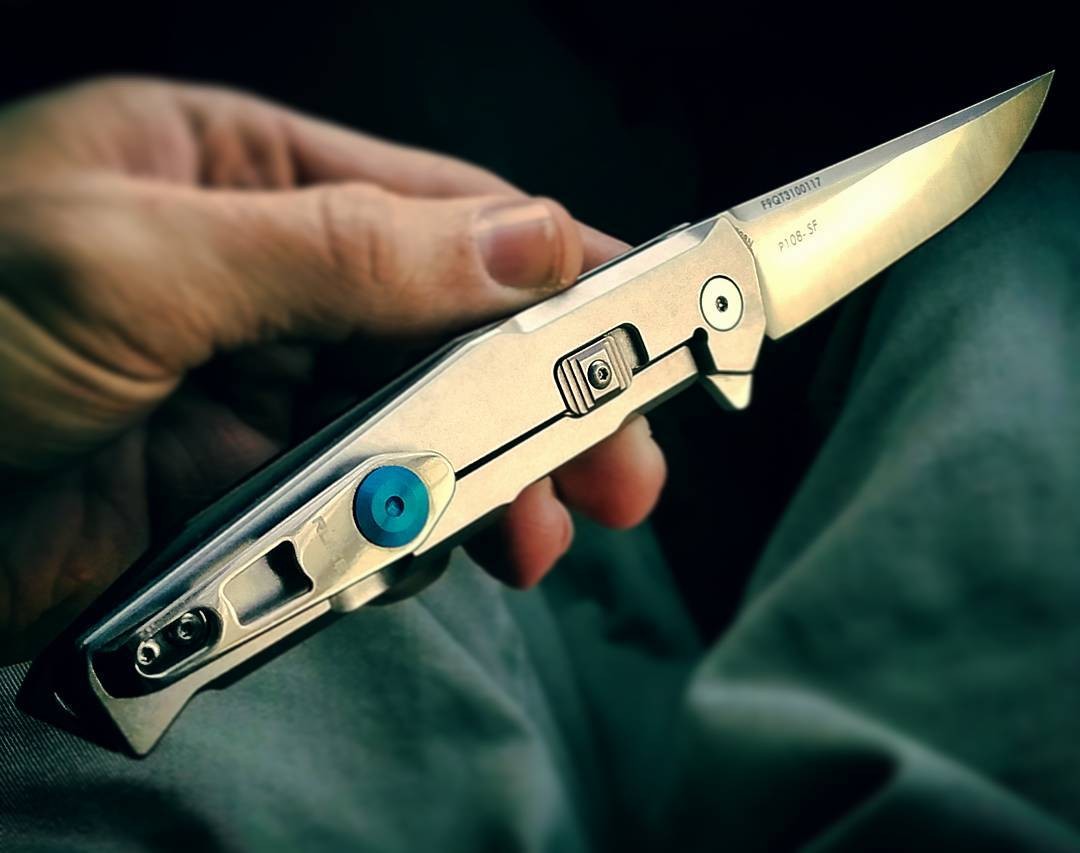 Navaja Ruike P108-SF