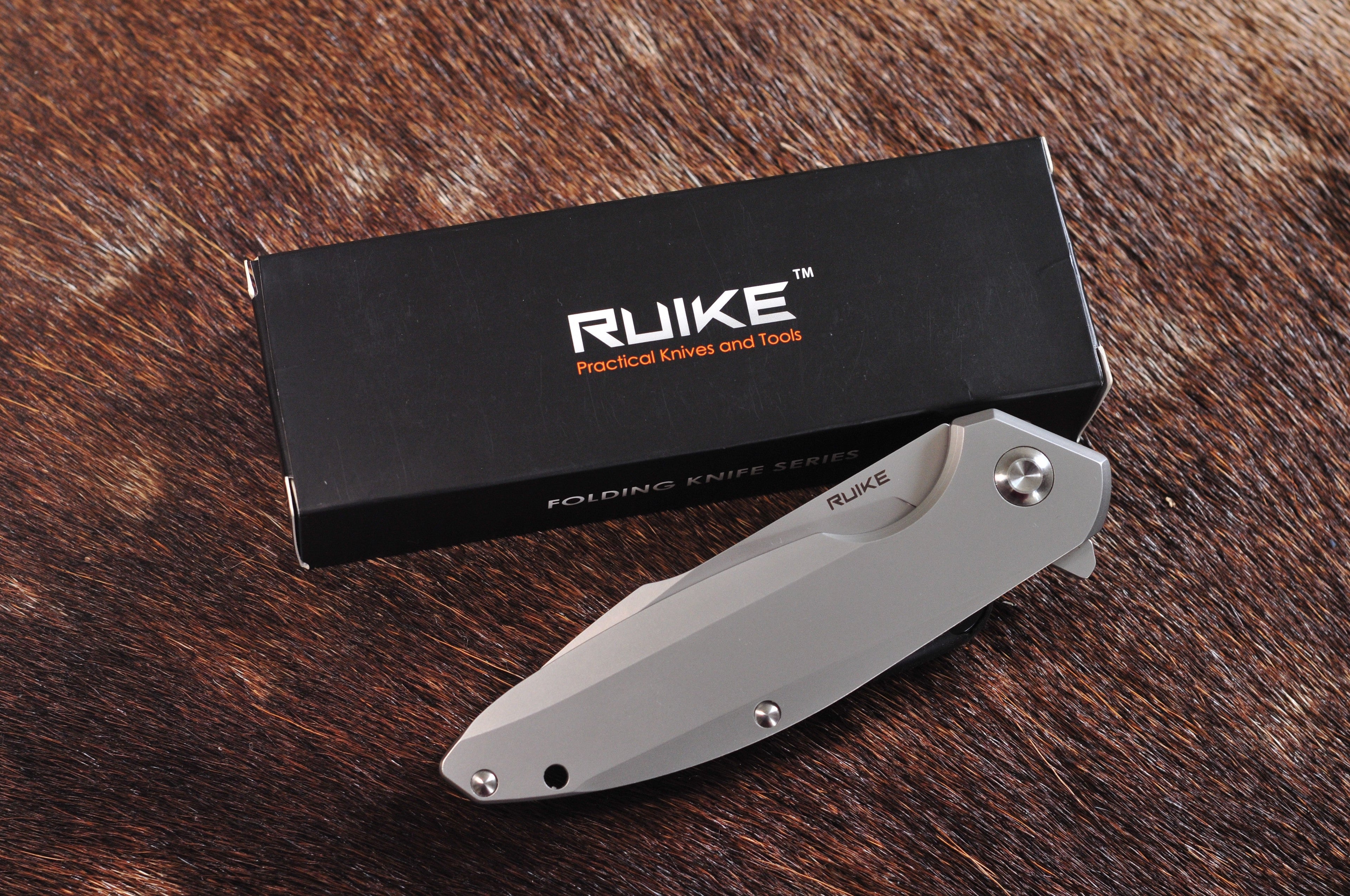 Navaja Ruike P128-SF